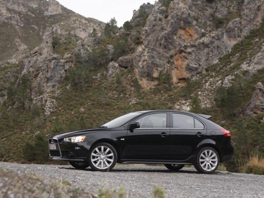  Mitsubishi Lancer Sportback 2008 года  (фото 12 из 42)